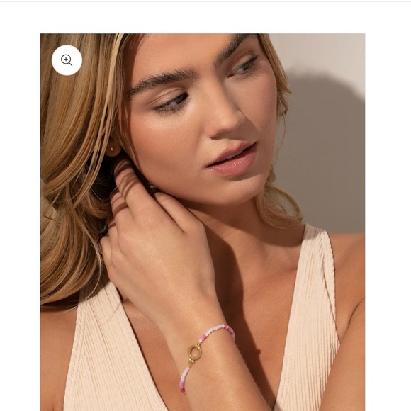 Selling because it does not go with the aesthetic of my other bracelets. - Picture 4 of 4